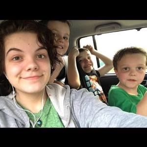 Meet your Posher, Tabitha